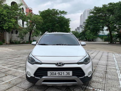 Em cần bán Hyundai i20 2016 1.4 AT