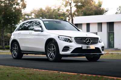 Mercedes GLC300 4Matic Model 2019 - 1 chủ zin đẹp