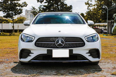 Mercedes E300 AMG 2021 màu trắng nội thất siêu đẹp