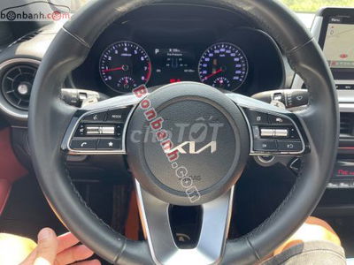Kia K3 Premium 2.0 AT 2022