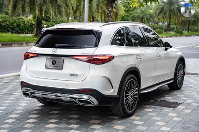 Mercedes Benz GLC300 Model 2024 lướt 8.000 miles