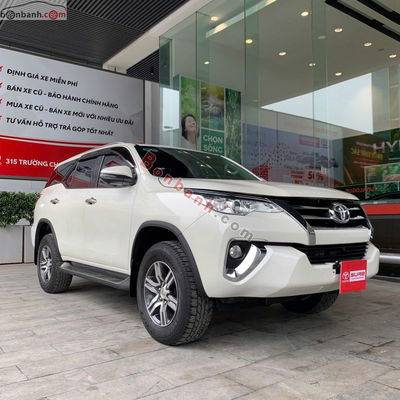 Xe Toyota Fortuner 2.7V 4x2 AT 2020
