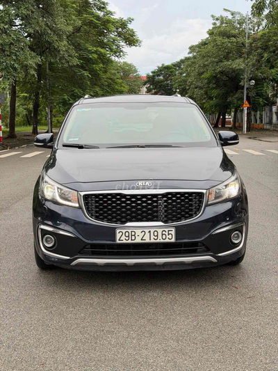 Kia Sedona 2017 - 100000 km