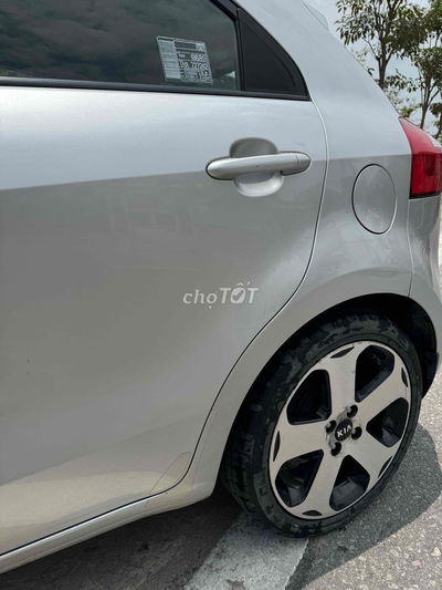 Kia Rio 2011 1.6 AT - 102000 km