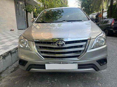 Toyota Innova 2015 E - 165000 km