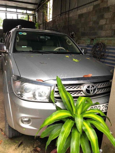 Toyota Fortuner 2010 2.5G - 140000 km
