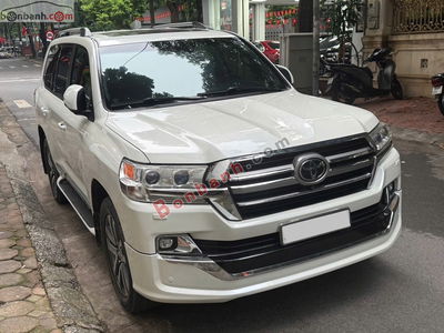 Xe Toyota Land Cruiser 5.7 V8 2016