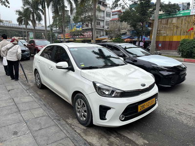 Kia Soluto 2021 1.4 MT - 400000 km
