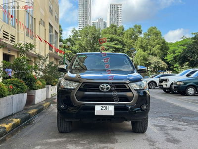 Xe Toyota Hilux 2.4L 4x2 AT 2021