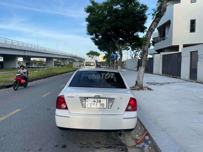 Bán Ford Laser siêu đẹp đời 2004 số tự động