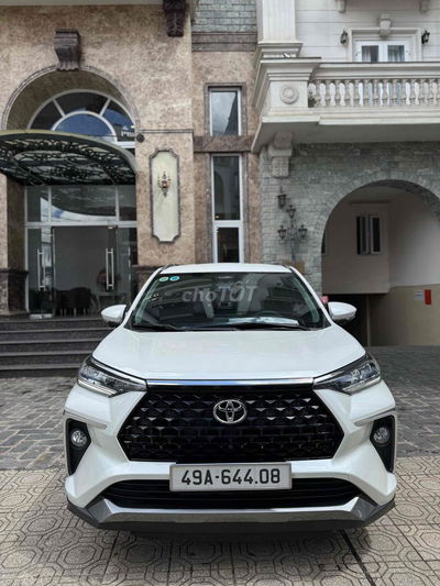 Toyota Veloz Top 1.5 CVT odo 11000 km