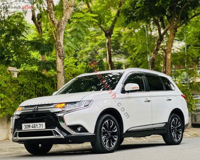 Xe Mitsubishi Outlander Premium 2.0 CVT 2021
