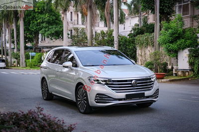 Xe Volkswagen Viloran Luxury 2025