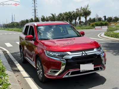 Xe Mitsubishi Outlander Premium 2.0 CVT 2022