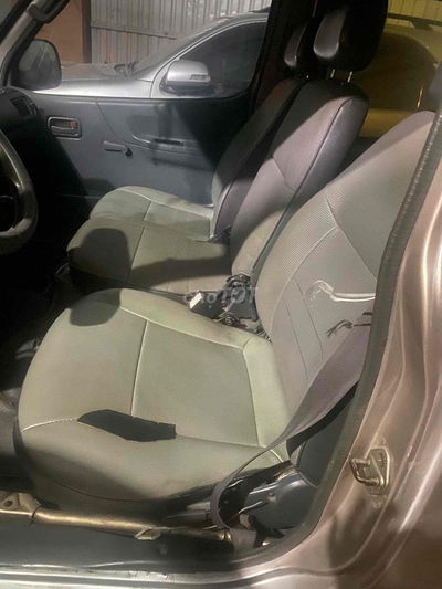 Toyota Hiace 2005 Van 6 ghế B2