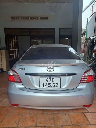 Chính chủ bán xe Toyota vios 2013
