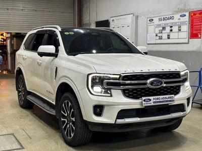 Ford Everest Platinum (bản cao nhất)