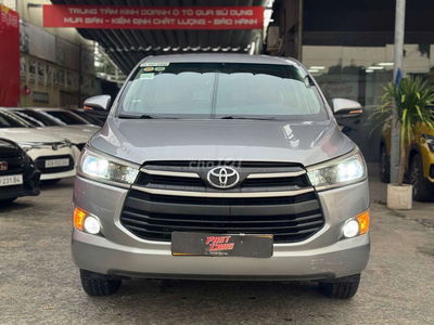 Toyota Innova 2018 2.0E, số sàn, màu bạc