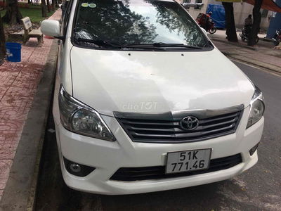 Toyota Innova 2013 2.0J - 123456