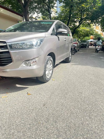Toyota Innova 2020 - 56234 km