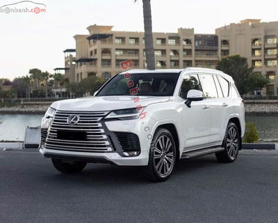Xe Lexus LX 600 Urban 2025