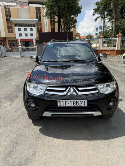Xe Mitsubishi Pajero Sport G 4x4 AT 2015