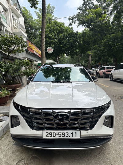 Hyundai Tucson 2023 1.6 AT Turbo - 18000 km