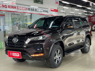 Xe Toyota Fortuner 2.4G 4x2 AT 2020