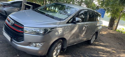 Toyota Innova 2017 2.0E - 120143 km