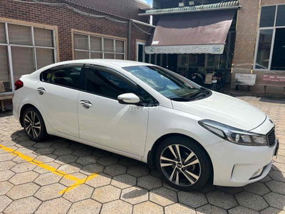 Kia Cerato 2018 1.6 MT trắng một chủ