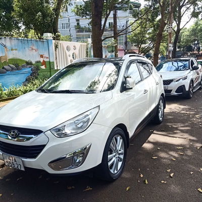 gia đình cần bán xe Hyundai Tucson cực đẹp