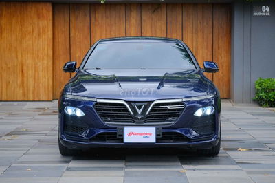 VinFast Lux A2.0 Tiêu chuẩn 2022 - 75000 km