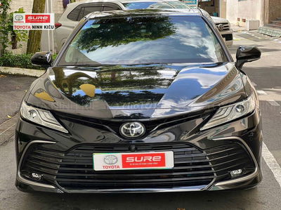 Toyota Camry 2023 2.5Q - Giá Tố, Hỗ Trợ Vay