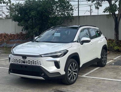 Toyota Corolla Cross 2025 tặng 50% trước bạ
