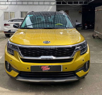 Kia Seltos 2020 Premium 1.4 Turbo,màu vàng,4v km