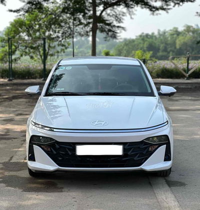Hyundai Accent 2024 1.5 AT - 8000 km