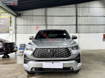 Xe Toyota Innova Cross HEV 2.0 CVT 2023