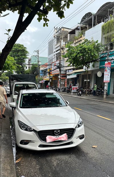Mazda 3 2019 mới chạy 1 vạn km giá 215tr