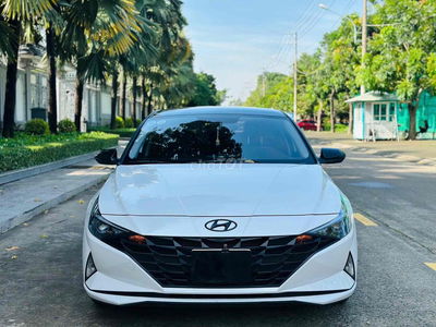 Hyundai Elantra 2023 1.6 AT Tiêu chuẩn - 6000 km