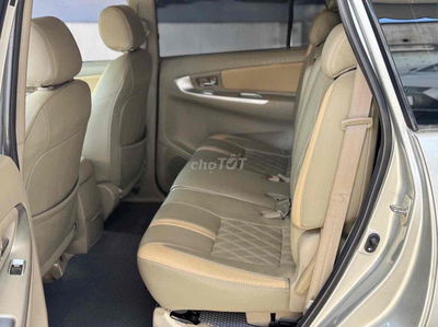 Toyota Innova 2013 2.0V - 90000 km