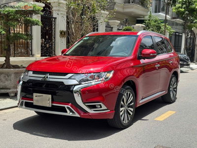 Xe Mitsubishi Outlander Premium 2.0 CVT 2022
