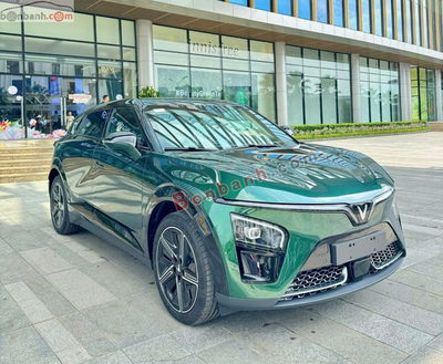 Xe VinFast VF7 Plus 2025