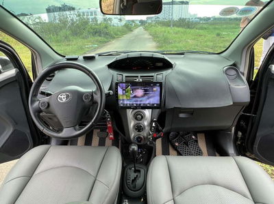 Toyota Yaris 2007 1.3 AT - 127800 km