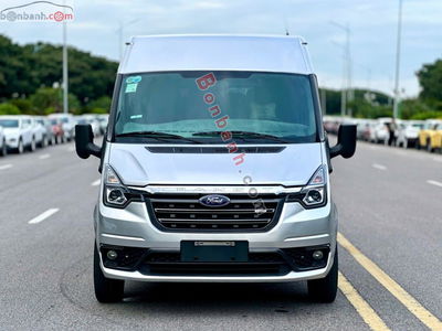 Xe Ford Transit Tiêu chuẩn 2023