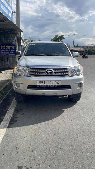 Toyota Fortuner 2010 2.5G - 260000 km