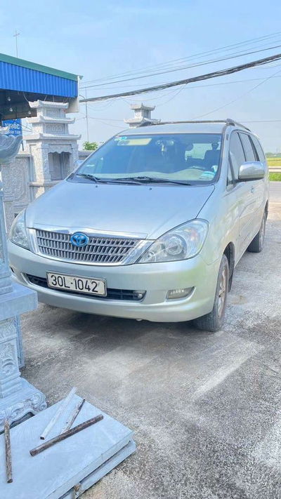 Có Hơn Trăm Triệu có xe 8 chỗ lành và Bền