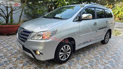 Xe Toyota Innova 2.0E 2016