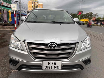 Toyota Innova 2014 E - 82000 km