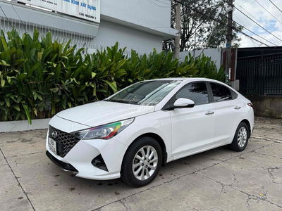 Hyundai Accent 2022 .Số sàn bản đủ . máy số zin