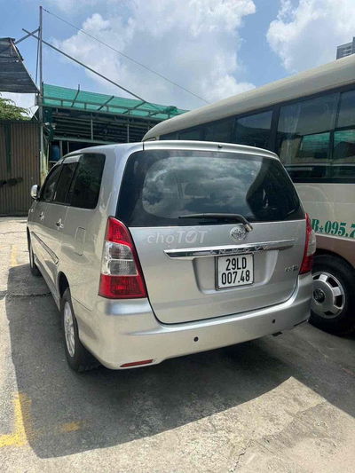 TOYOTA INNOVA 2.0E SX 2013